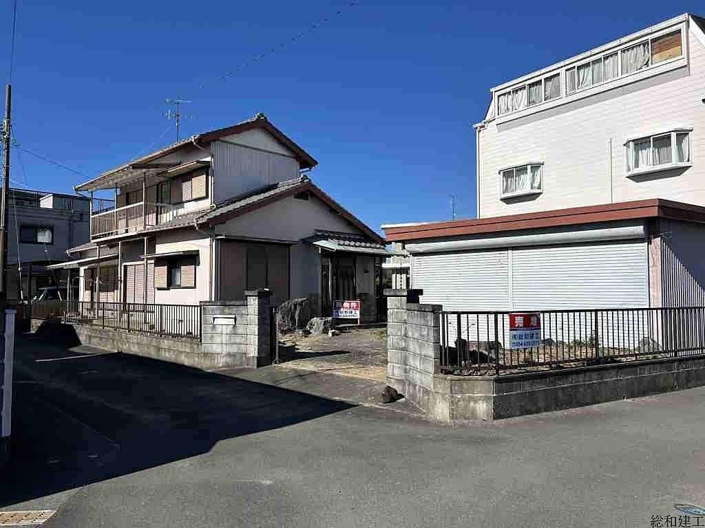 東南角地、日当たり良好！解体更地渡し、建築条件なし